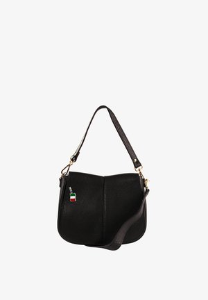 Zwarte schoudertas van gestructureerd leer met verstelbare riem en een klein Italianaans vlaggetje als ritstrekker aan de voorkant.