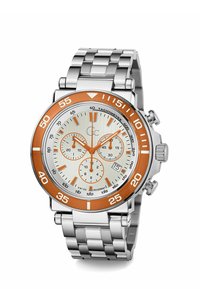 Silverfärgad rostfri klocka med orange bezel. Vit strukturerad urtavla med tre subdials, timmarkörer och datumdisplay. Justerbar metallarmband.