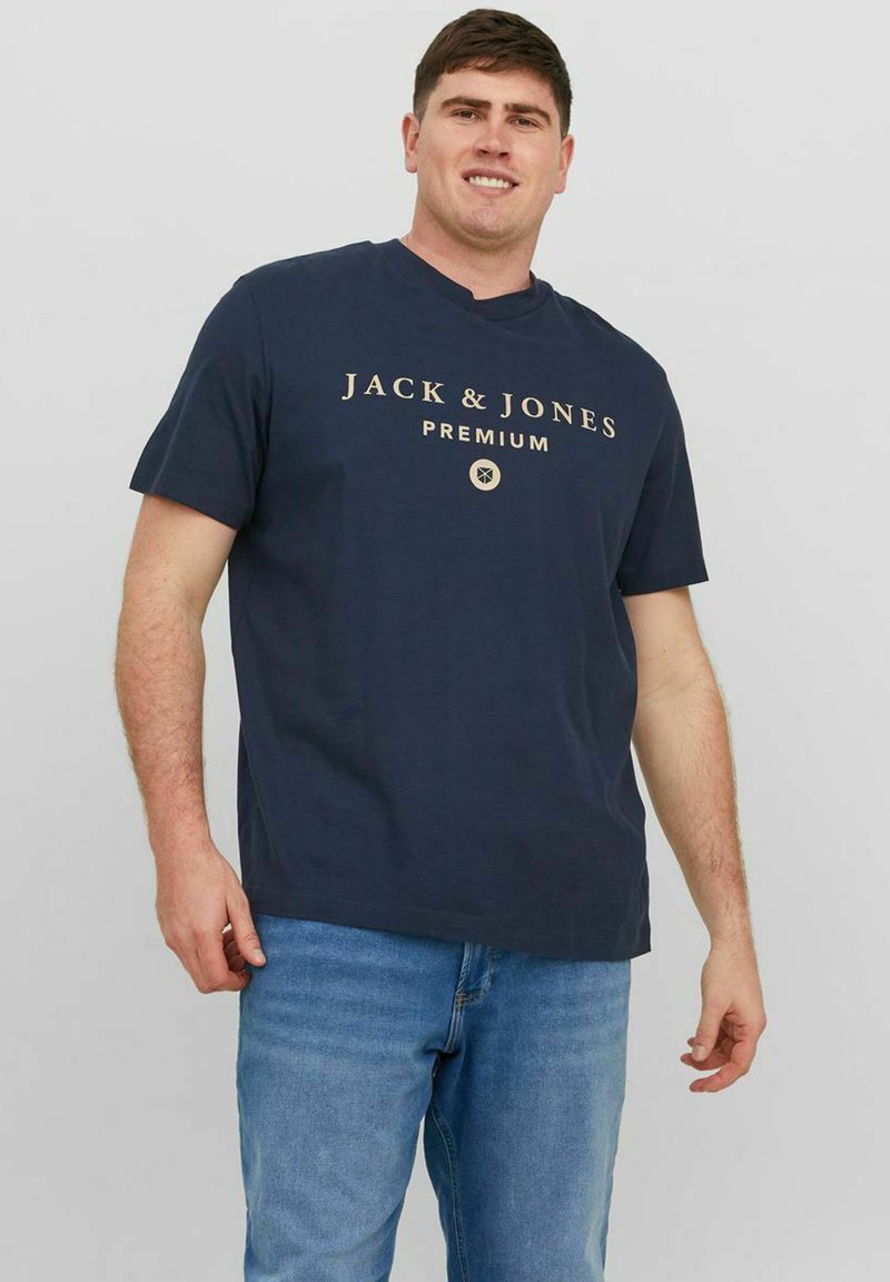 Jack & Jones PLUS SIZE CREW NECK Camiseta estampada navy blazer/azul marino Zalando.es
