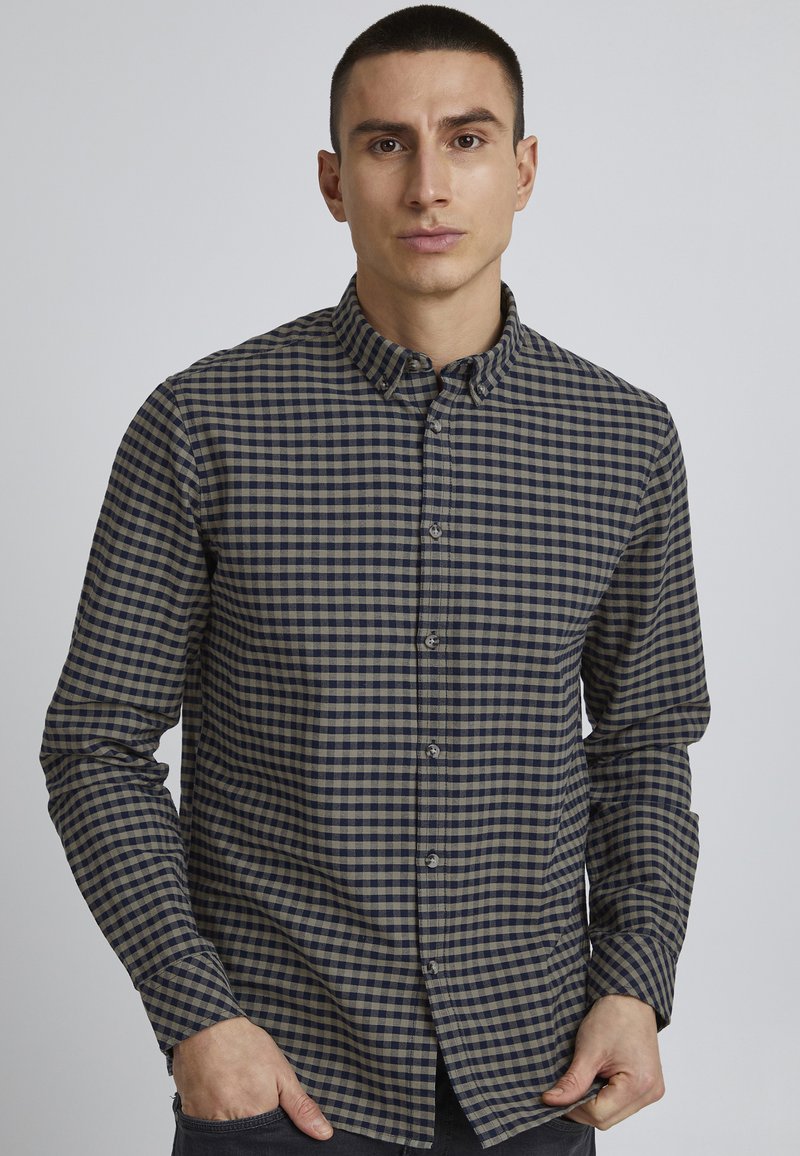 11 Project - PHINEAS - Shirt - vetiver, Enlarge