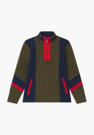 Felpa a maniche lunghe in pile di colore verde oliva, blu navy e rosso. Caratterizzata da un colletto alto, zip centrale e due tasche frontali.