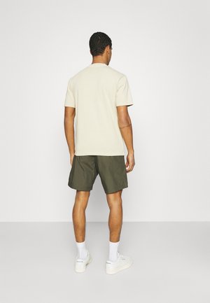 Short - olive