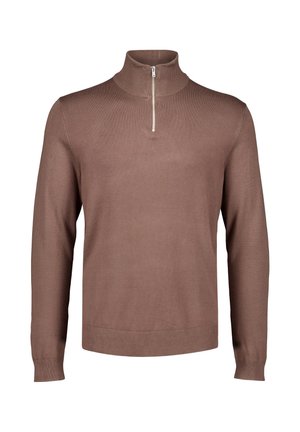 Brązowy sweter z długim rękawem, z wysokim prążkowanym kołnierzem i krótkim srebrnym zamkiem przy dekolcie.