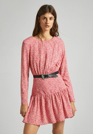 Pepe Jeans BRITNEY - Vestido informal - crispy red