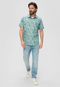 s.Oliver KURZARM MIT KENTKRAGEN - Hemd - minze