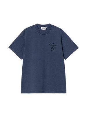 T-shirt blu navy a maniche corte con collo a giro e piccolo logo testuale nero "Carhartt WIP" sul petto a sinistra.