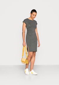 Anna Field Vestido de malha - mottled dark grey