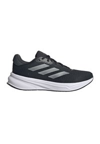Chaussure de sport noire avec tige en maille, accents gris et trois bandes métalliques. Dispose d'une semelle intermédiaire blanche rembourrée et d'une semelle extérieure noire texturée.