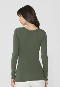 Tezenis RUND-AUSSCHNITT  - Top s dlouhým rukávem - grün w military green