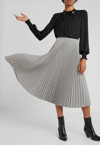 Lauren Ralph Lauren Áčková sukně - brown