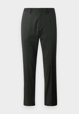 Pantalones de tela gris oscuro, con patas rectas, frente plano y trabillas para cinturón. Textura suave con un sutil patrón de tejido.