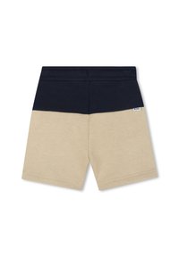 Pantaloni corti in cotone con un design a blocchi di colore, con una vita blu scuro e un corpo beige chiaro. Include un'etichetta con il marchio vicino alla vita.