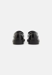 Steve Madden HARLOE - Zapatos sin cordones - black