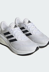 adidas Performance SUPERNOVA 3 biały