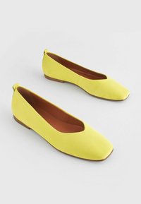 Next SIGNATURE CUT STANDARD - Klasické baleríny  - lime green