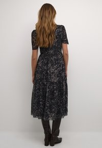 Soaked in Luxury ALDORA - Freizeitkleid - black swirl print
