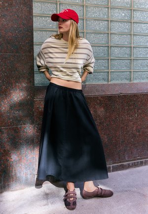 Bershka, Jupe trapèze - black