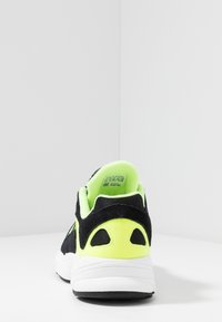 adidas Originals YUNG-1 czarny