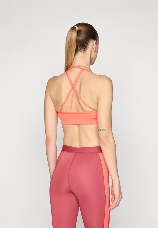 MOVE STRAPPY BRA - Light support sports bra - peach frost4