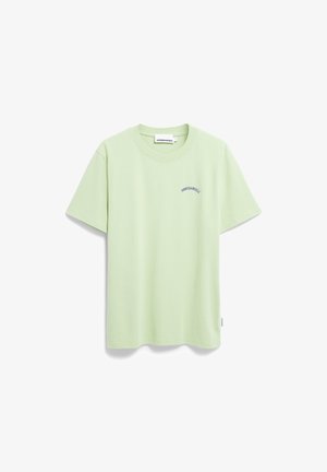 Lichtgroene t-shirt met korte mouwen van katoen, met een blauw geborduurd logo boven het linkerbovenborstgebied.