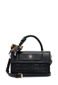 Borsa a mano in pelle nera con una trama intrecciata, un manico superiore e una tracolla staccabile. Presenta una sciarpa decorativa a fantasia legata al manico.