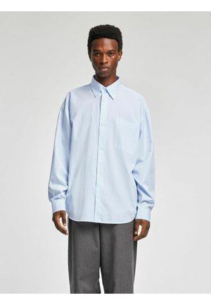 RELAXED FIT - Skjorte - light blue