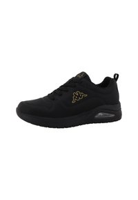 Baskets de sport noires en matériau synthétique, avec une semelle rembourrée, un design à lacets et un accent logo doré.