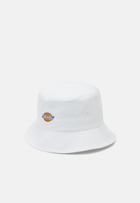 Unselected, white
