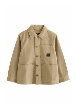 Veste de travail kaki en tissu texturé, avec une fermeture à boutons, un col et quatre poches. Étiquette notable sur la poche gauche.