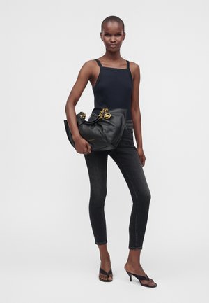 MICHAEL Michael Kors, INDIE CINCH - Velká kabelka - black