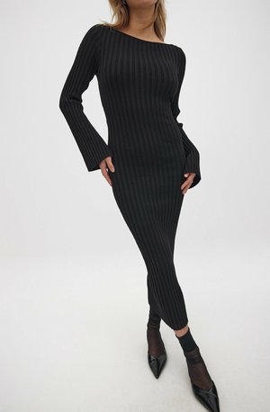 Svetríkové šaty - black