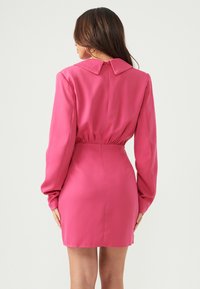 BWLDR LESSA  - Dienas kleita - hot pink