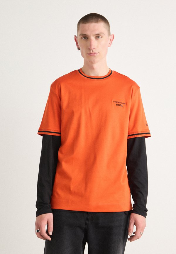 TAUT - Basic T-shirt - dark orange