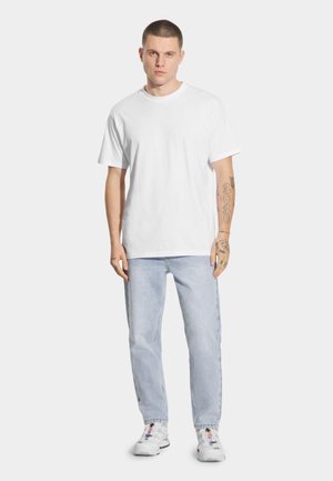 - Jeansy Straight Leg