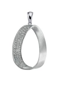 Pendentif en argent avec une surface lisse et polie, doté d'un côté texturé orné de petits cristaux clairs. Forme élégante en goutte d'eau.