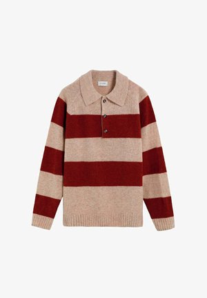 Pulover din lână de culoare bej cald, cu dungi orizontale îndrăznețe de culoare vișinie, având un guler clasic și o bandă cu trei nasturi, cu tiv și manșete cu model canelat.