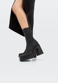 Stradivarius High heeled ankle boots - black