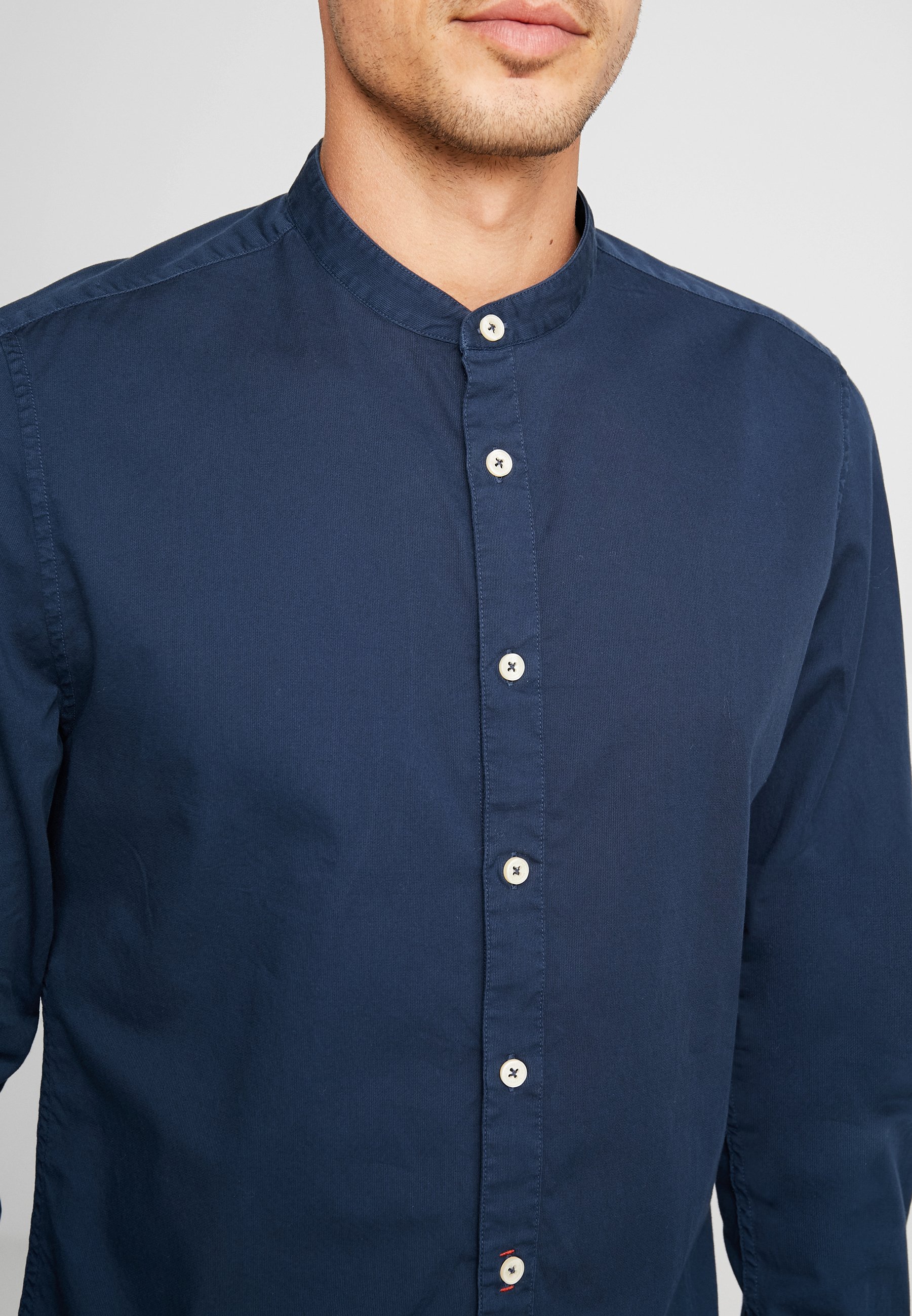 Marc O'Polo BAND COLLAR Finskjorte total eclipse IZOD POPLIN PRINT - Skjorte - peacoat
