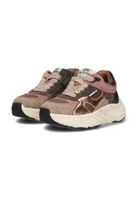 Sportieve sneakers met een mix van gestructureerd bruin, roze en metallic brons materiaal. Beschikt over een stevige witte zool en decoratieve veters.