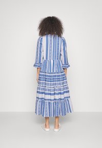 YAS Tall Vestido largo - blue