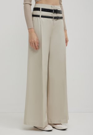 Calliope A PALAZZO - Pantaloni - beige