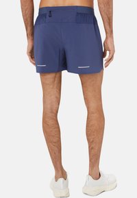 ASICS ROAD 5IN SHORT - Kurze Sporthose - thunder blue
