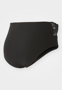 Zwarte high-waisted onderbroek van een gladde stof met een kanten rand langs de tailleband, voorzien van een aangesloten, gebogen ontwerp.
