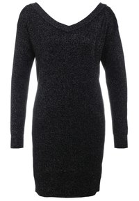 Abito nero lavorato a maglia con scollatura a V, maniche lunghe e silhouette aderente. Il tessuto presenta una leggera brillantezza o una texture metallica.