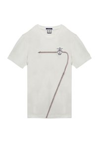 T-shirt bianca in cotone con un grande numero "7" ricamato in rosso e nero, con elementi di design a contrasto e scollatura rotonda.