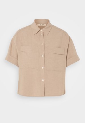 Bežina lanena košulja kratkih rukava s oštrim ovratnikom, dva prednja džepa i bijelim gumbima. Kutija fit, glatka tekstura.