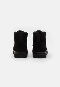 Pier One Botki sznurowane