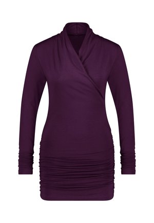 Robe à manches longues en tissu violet profond, présentant un décolleté croisé et des détails froncés sur le côté pour une silhouette ajustée. Texture lisse.