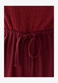 Niet geselecteerd, burgundy