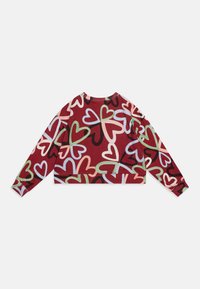 Mikina s krátkym strihom, vyrobená z mäkkej látky v burgundskej farbe, s farebnými vzormi srdiečok, okrúhlym výstrihom a dlhými rukávmi.